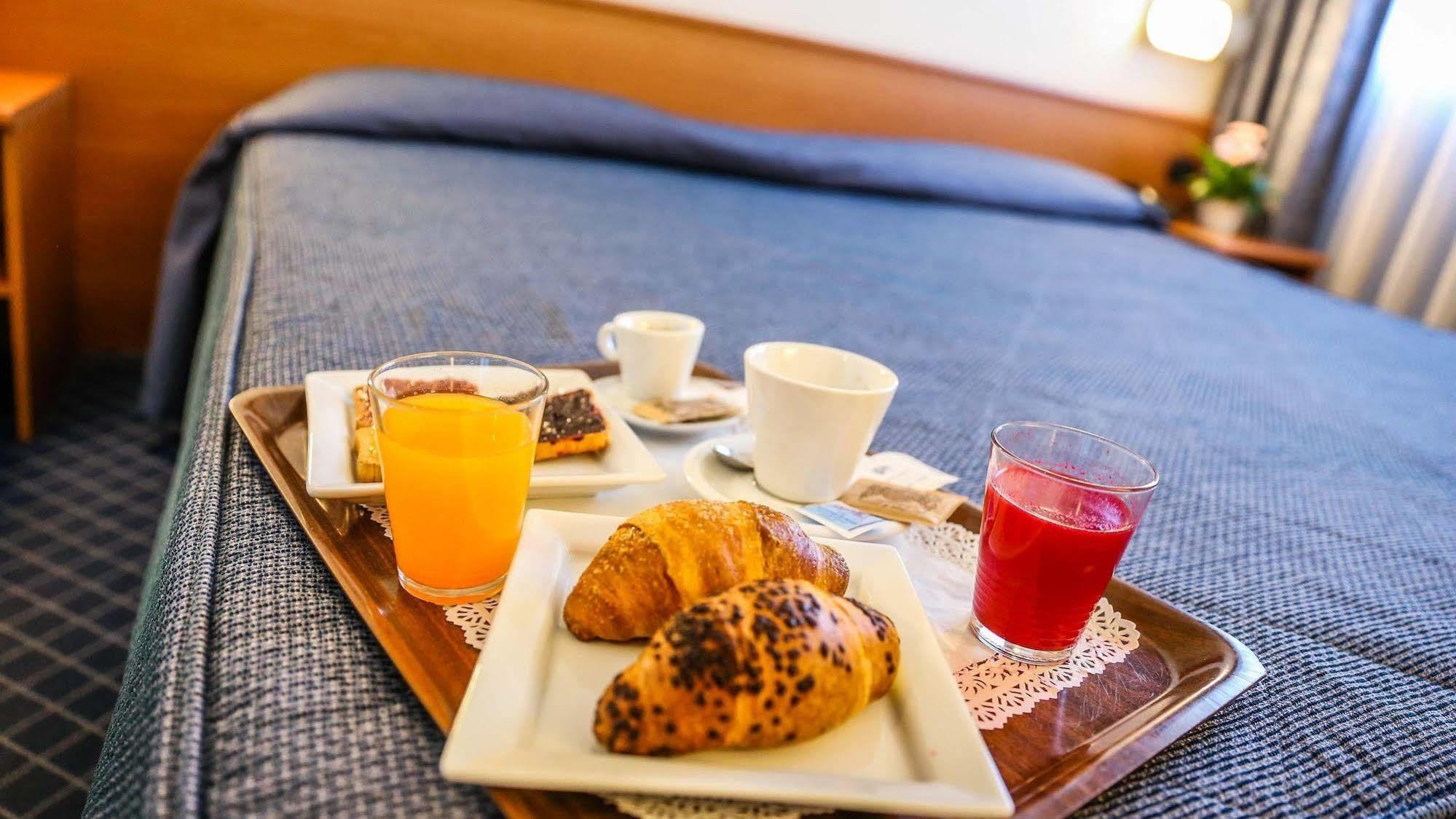 Hotel Gallia Pianezza Eksteriør bilde