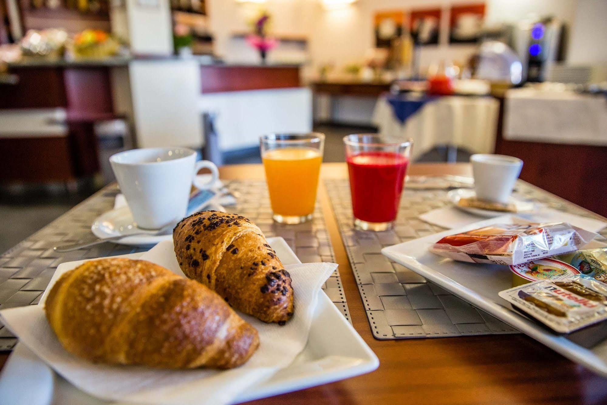 Hotel Gallia Pianezza Eksteriør bilde