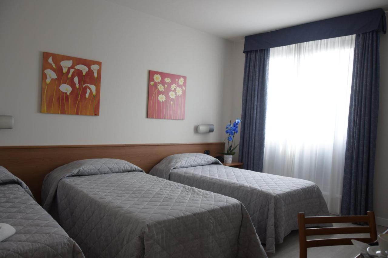 Hotel Gallia Pianezza Eksteriør bilde