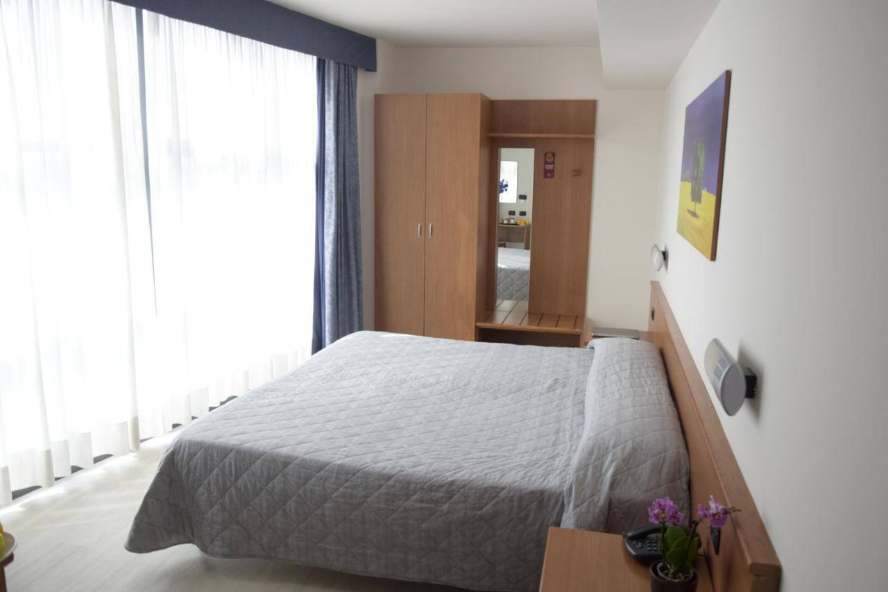 Hotel Gallia Pianezza Eksteriør bilde