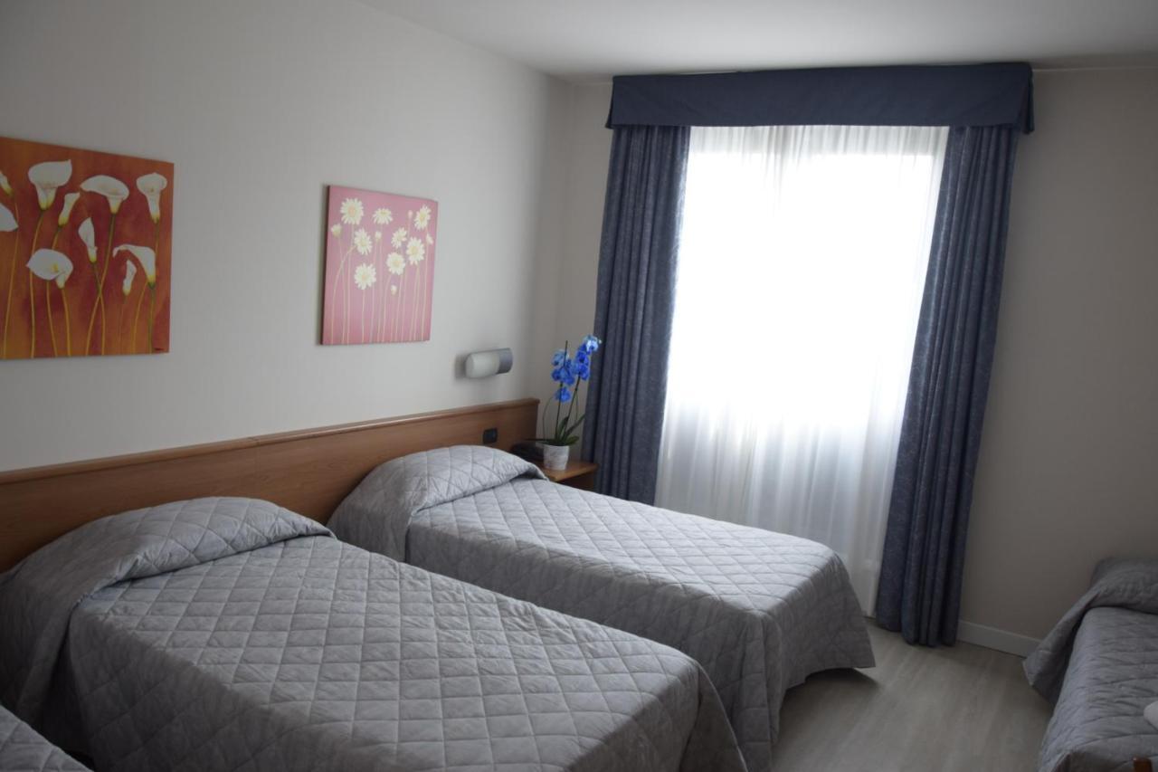 Hotel Gallia Pianezza Eksteriør bilde